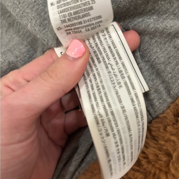 Abercrombie Faux Fur Mini Puffer Jacket - Picture 4 of 4